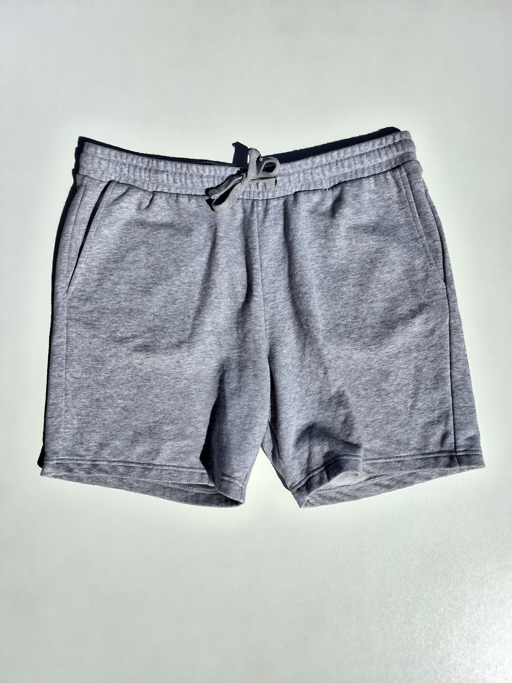 H&M Regular Fit Men's Sweatshorts - Gray (Size L)